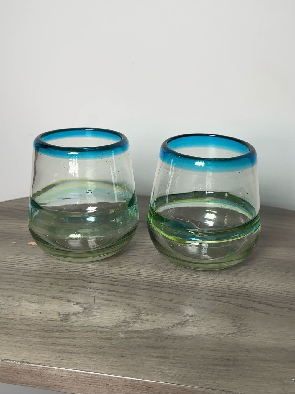 Set Of 2 Unbranded Pair Of Hand Blown Clear Glasses With Blue And Green Swirls